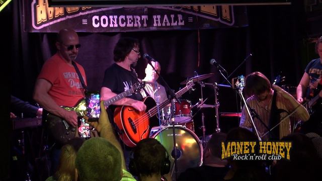 Я продолжаю вспоминать. Подземный Блюзовый Оркестр и Илья Карташов