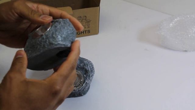 SunStone - 2 pack solar rock light смотреть онлайн