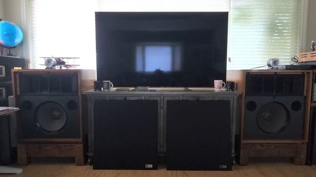 N1200 network/Valencia 846b/CJ MV60se(KT120s)/Don Sachs Preamp(6f8g)/Audio GD R-28/ Bluesound NODE смотреть онлайн