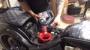 Замена масла YAMAHA XV1700 Warrior