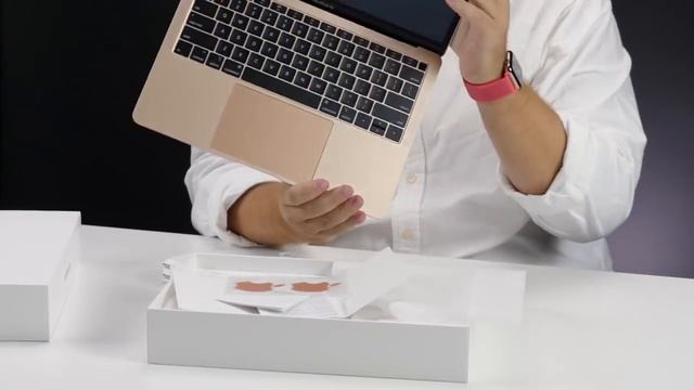 Первый взгляд на Macbook Air 2018. Что с ним не так? смотреть онлайн