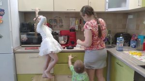 Как сделать мороженное со смородиной? Обзор планетарного миксера 2 в 1 Kitfort KT-1354