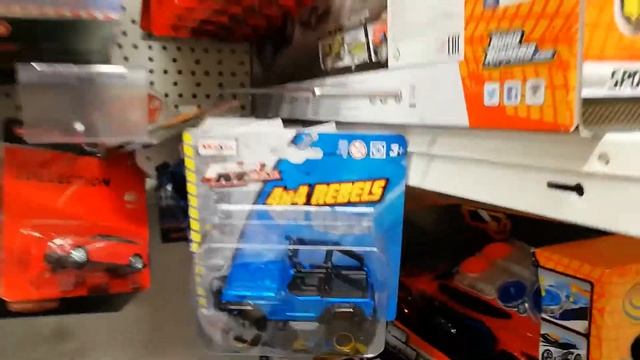 Детский мир шоппинг. Покупаем машинки и автокресло. Children's world shopping Buy cars смотреть онлайн