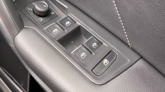 For Sale 2021 71 Volkswagen Tiguan Allspace 2.0 TSI R-Line | Motor Match Liverpool смотреть онлайн