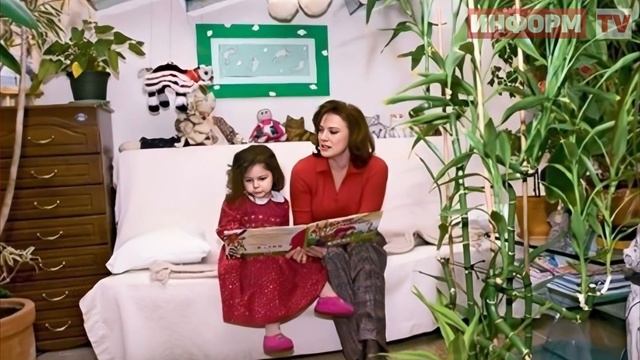 СТАЛА МАМОЙ в 46, УДОЧЕРИВ малышку | Как спустя 17 лет выглядит дочь Светланы Сорокиной смотреть онлайн