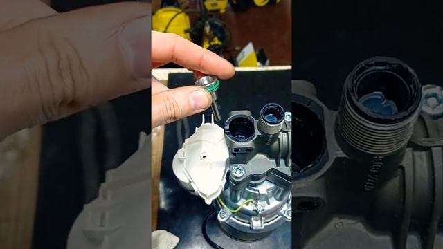 Почему мойка KARCHER K5 не включается?