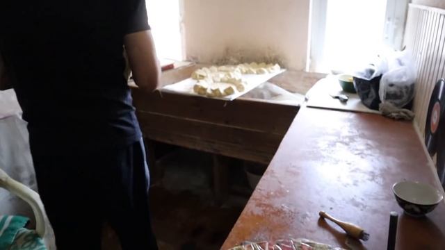 Узбекские лепёшки, Самые большие лепешки в мире | Uzbek tortillas, The biggest bread in world смотреть онлайн