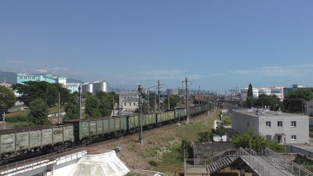 Электровоз ВЛ80Т-879 с грузовым поездом смотреть онлайн