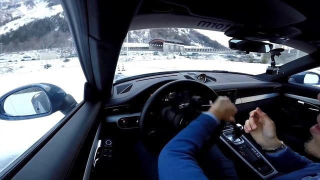Drifting con la Porsche 991 Carrera 4 GTS! w/Q8HiPerform смотреть онлайн