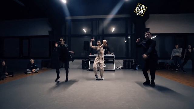 Zlata Ihow / Иван Тебенихин / Розалина Матурым | Waacking Judges FRESHMAN CONTEST 2020 смотреть онлайн
