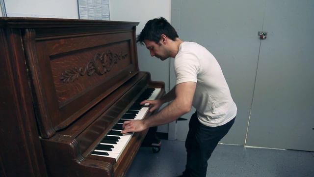 Playing Radiohead's "Paranoid Android" On An Old Tack Piano смотреть онлайн