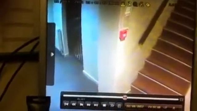 Drunk Man Vs Stairs смотреть онлайн