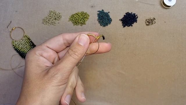 How to Make Beaded Hoop Earrings Using the Color-Blending Technique with My 'Wilderness' Colorway смотреть онлайн