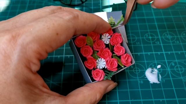 DIY Rose Box Miniature Dollhouse Roses In A Box Valentine Gift / Thunya Miniature