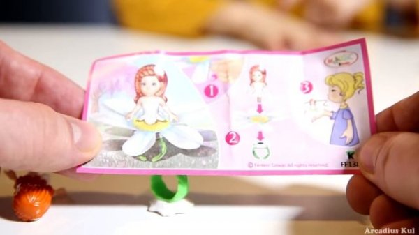 Having Fun with: Hello Kitty Kinder Surprise Egg and Minecraft Hangers