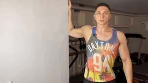 Упражнение 4. Растяжка грудных мышц