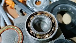 Качество подшипников подвески  мотобуксировщика,  Сравниваем двух производителей.