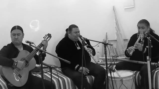 Sonccuiman”(a mi corazon), yaravi (Max Pariona, Ayacucho Peru), Hermanos Tuna смотреть онлайн