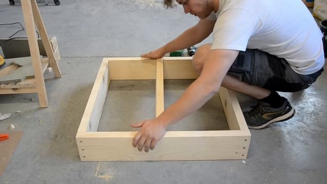 Making A Floating Staircase - Woodworking