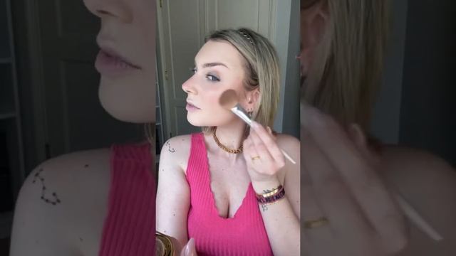 BOLD EYELINER E MAKEUP CON GUCCI BEAUTY!!! #guccibeauty #guccimakeup #viola #purple #shorts смотреть онлайн