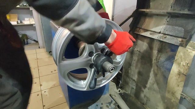 Литые диски r15 4x100 5.5JJ ET42 DIA73.1 смотреть онлайн
