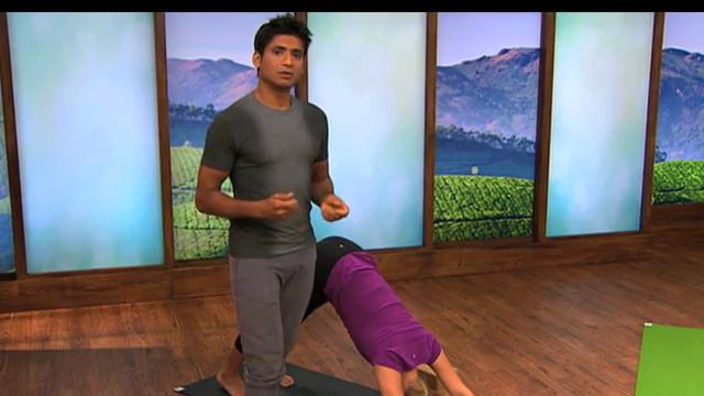 Yoga Tip 5: The Guru Mantra with Jai Sugram Part 2 смотреть онлайн