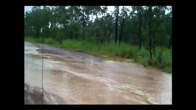 Suzuki SX4 in the mud. смотреть онлайн
