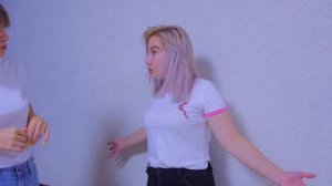 Света повторяет все за Богданом 24 часа челлендж // Твиксики