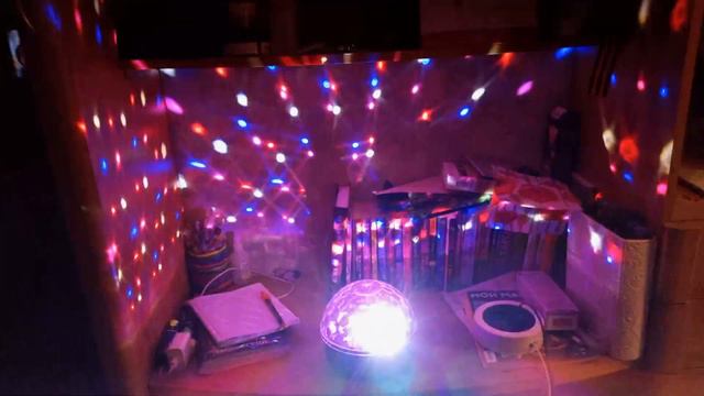 Диско шар поёт песню патамушка смотреть онлайн