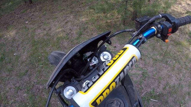 Крепление щитка и проставки руля Minsk X250 (Motoland Blazer 250, Forte FT-250GY) смотреть онлайн