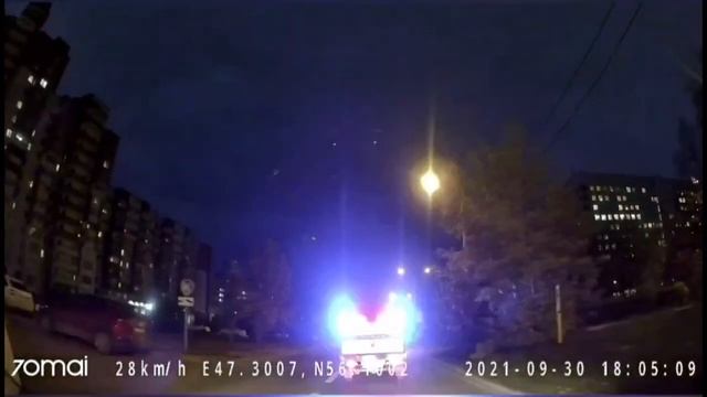 Без спецсигналов на красный смотреть онлайн