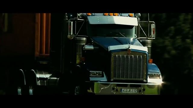 Audi A8 D3 W12 FROM Transporter with Jason Statham THE BEST SCENE смотреть онлайн