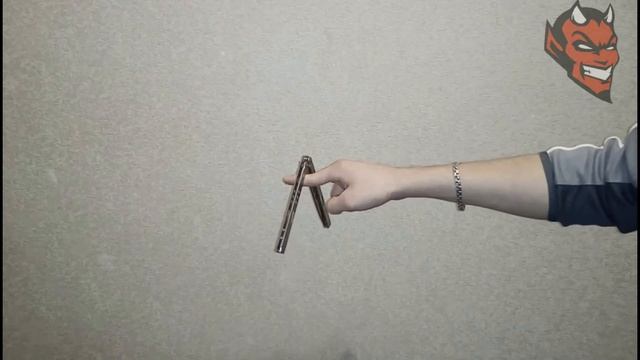 Horizontal Chaplin (обучение трюку с ножом бабочкой)