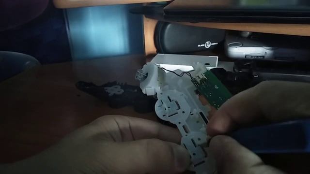 Замена стиков на геймпаде Sony Playstation 3 (последней ревизии) смотреть онлайн