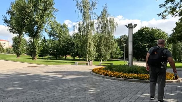 Бродяга взял напрокат костюм и пришел на праздник дочери банкира… А едва богач задал гостю 1 вопрос смотреть онлайн