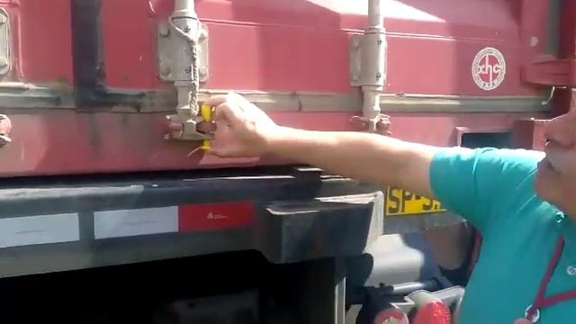 Lacração de containers смотреть онлайн