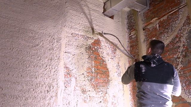 SERTAMASTER VOLT на тесте у штукатура (беспроводная батарейная штукатурная станция)