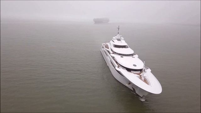 The 125m /410'1" gigayacht Maryah in Vlissingen смотреть онлайн