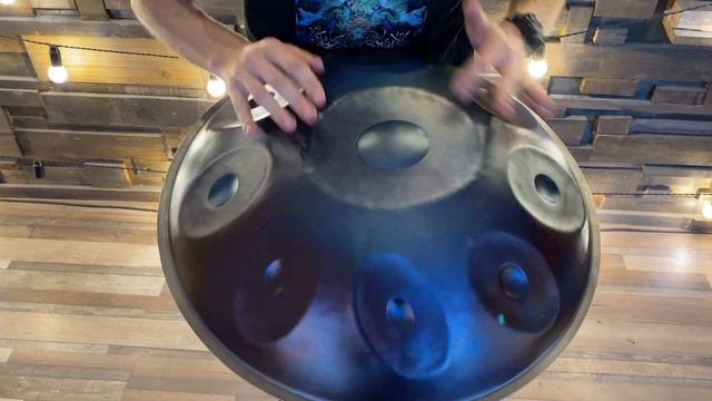 Как звучит Ханг? Слушать игру на Хэндпан МИ МИНОР КУРД (E MINOR KURD), от мастерской "BODHI" смотреть онлайн