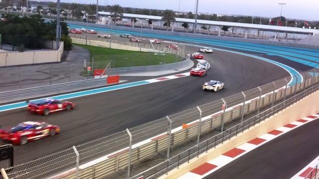 Amazing Start Ferrari Challenge UE Race 2 Yas Marina смотреть онлайн