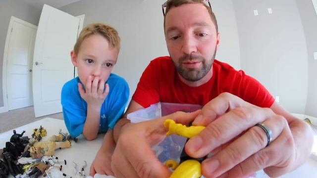 Father & Son ULTIMATE TOY BATTLE! / Bad Guys VS Good Guys! смотреть онлайн