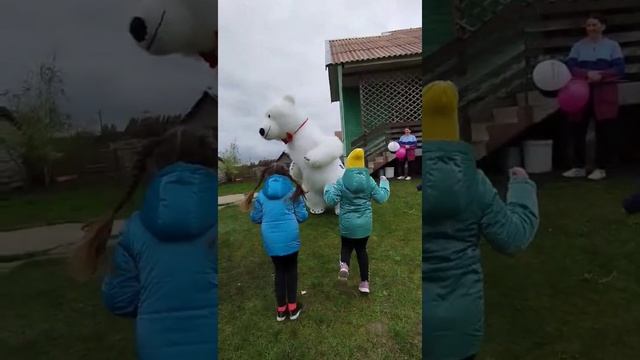 Вот такой сюрприз? подготовила мама для любимой доченьки? Настеньки, устроила праздник? для детей смотреть онлайн