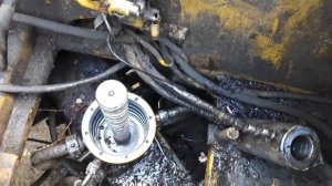 Экскаватор  ЕК-18 ремонт центрального колектора.