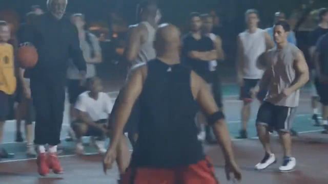 Звезды NBA переодетые в стариков Часть 3 смотреть онлайн
