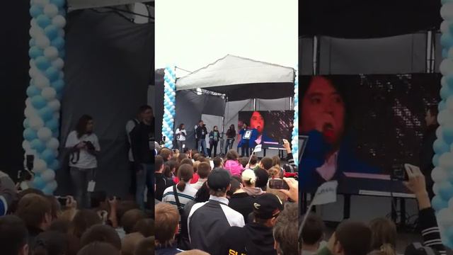 Guinness world record attempt - biggest car logo/image смотреть онлайн