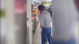 Пьяный и зеркало в магазине.