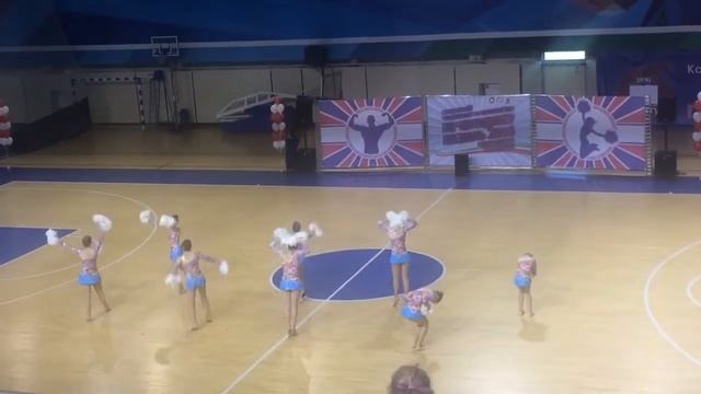 Cheerleading. Чир спорт. Команда Монро. смотреть онлайн