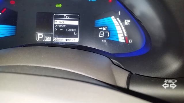Выставление уведомления о пробег по замене шин на Nissan Leaf смотреть онлайн