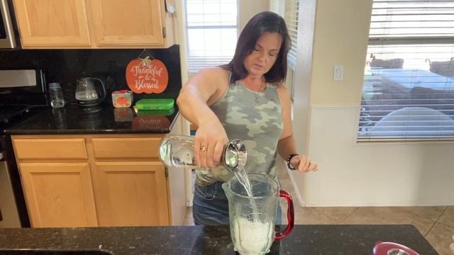 Perfect Blender Shake \\ How to Make Herbalife Shake \\ Best Life Couple смотреть онлайн
