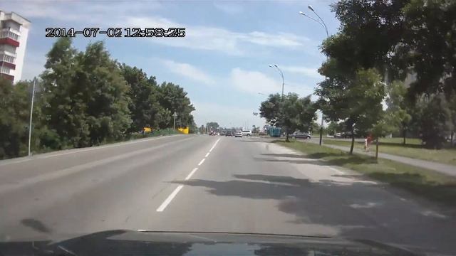 У кого машина больше, тот и прав смотреть онлайн